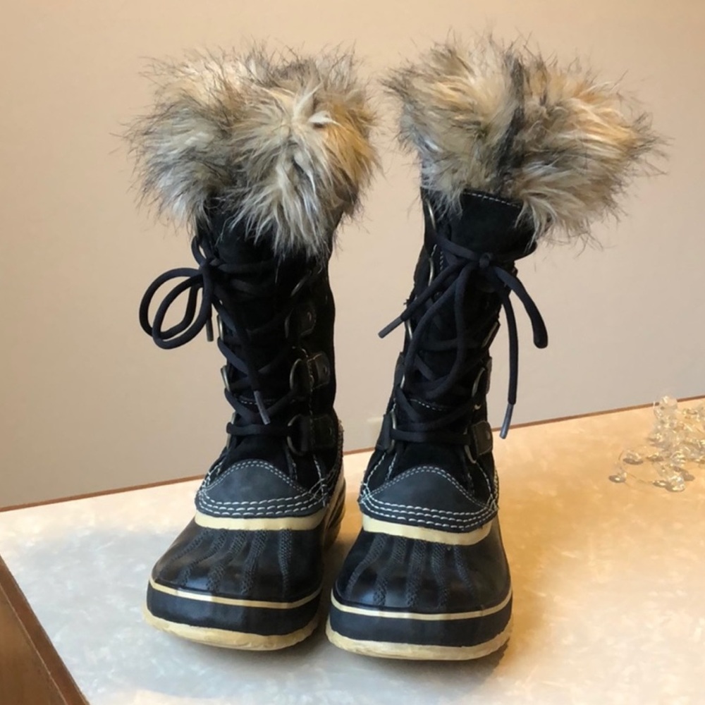Sorel Joan of Arctic boots size 6 black